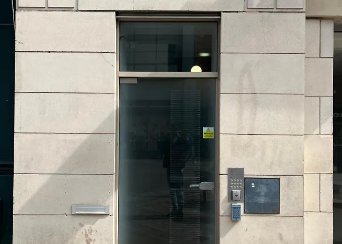 Hepworth Chambers Апартаменти